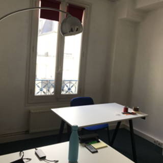 Bureau privé 10 m² 2 postes Coworking Rue de l'Échiquier Paris 75010 - photo 3
